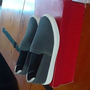 Kelly & Katie  Ellina Mesh Slip On Sneaker Size 6
